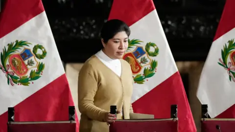Peru Breaks Diplomatic Ties with Mexico Amid Asylum Controversy
