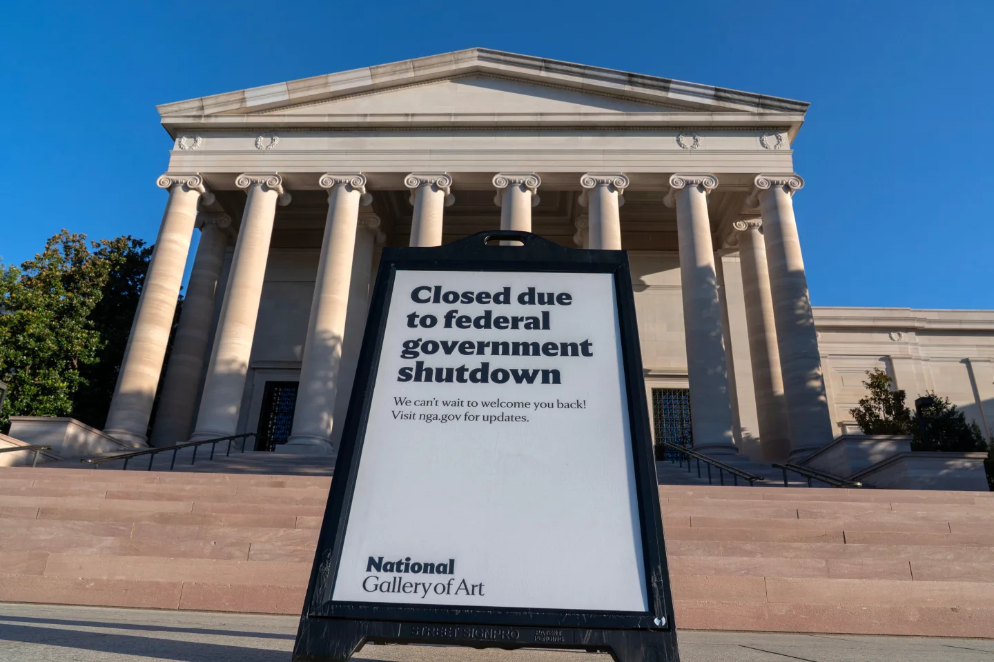Government Shutdown Nears Historic Length with No Resolution in Sight