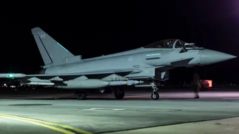 UK and France Launch Joint Airstrike on IS Arms Cache in Syria