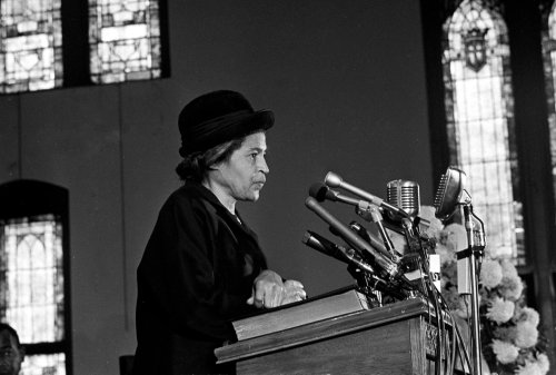 Rosa Parks and Helen Keller Statues Unveiled at Alabama Capitol