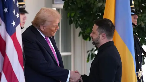 Zelensky Emphasizes Caution as Tomahawk Missile Discussions Unfold with Trump