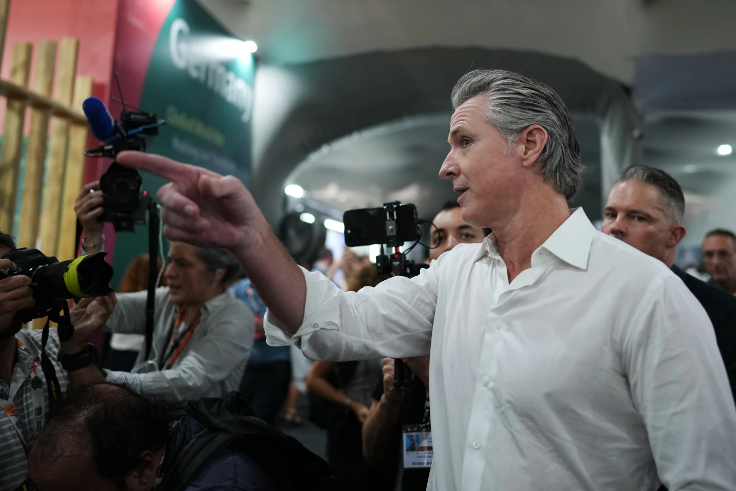 Newsom Voices Alarm Over Bipartisan Senate Decision Amid Ongoing Shutdown