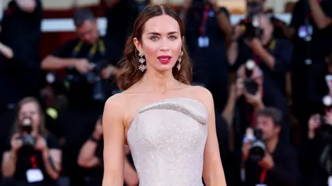 Hollywood Stars Rally Against AI Actor Tilly Norwood Amid Controversy