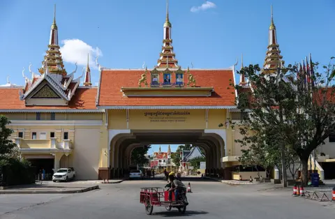Escalation at the Thai-Cambodian Border: Bombings Near Poipet