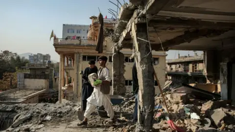 Ceasefire Agreed Between Taliban and Pakistan After Deadly Clashes