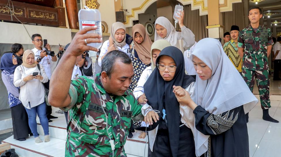 Around 2,000 Indonesian Students and Teachers Fall Ill From Free School Meals