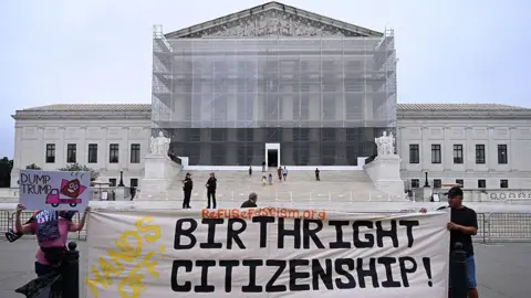 US Supreme Court to Hear Challenge to Birthright Citizenship