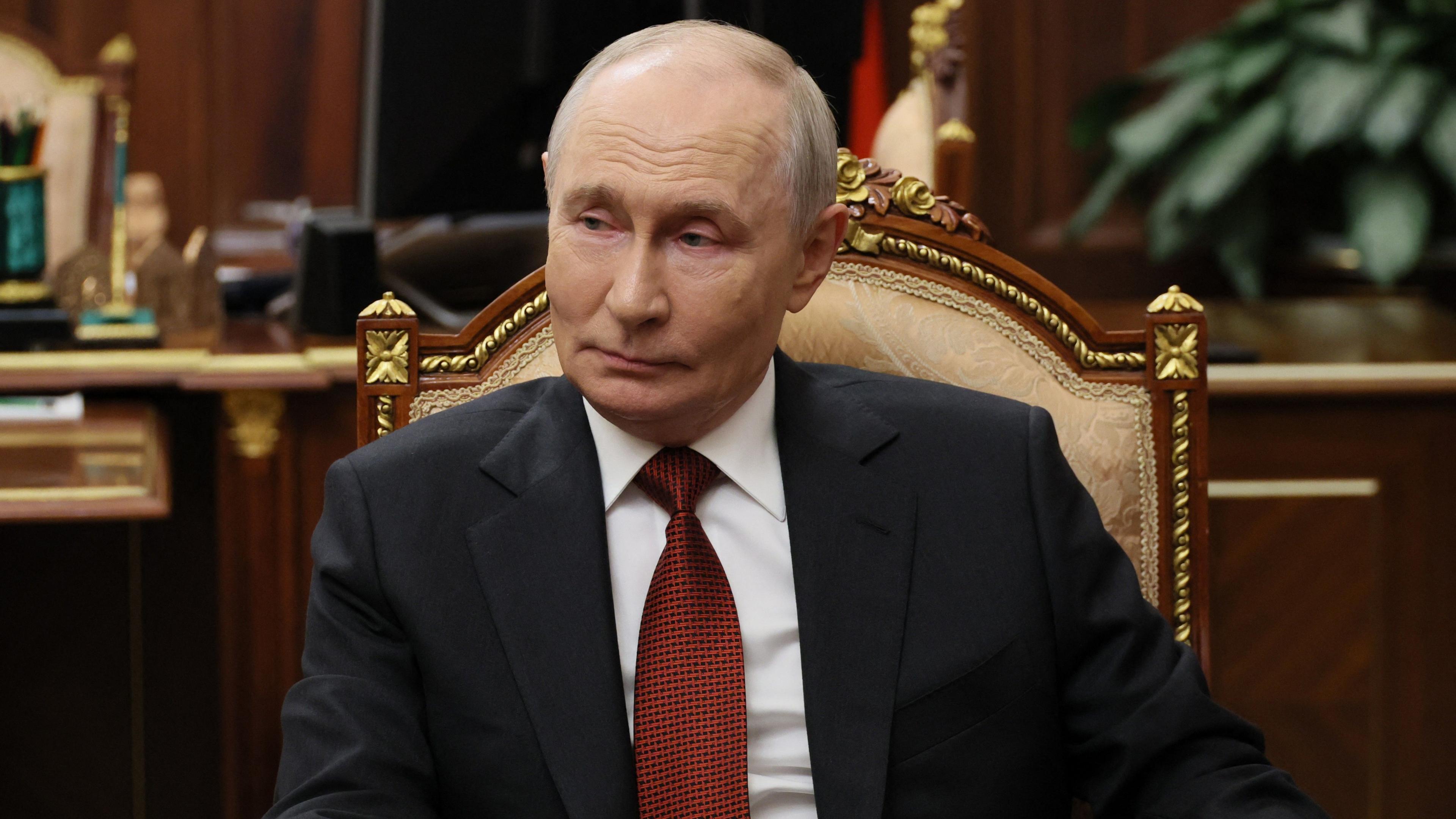 Russia Ramps Up Rhetoric While Aiming to Avoid NATO War, Western Officials Say