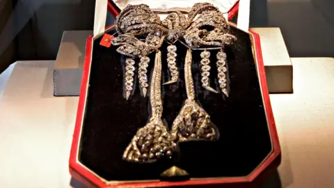 Louvre Museum Heist Raises Alarms Over Security as Crown Jewels are Stolen
