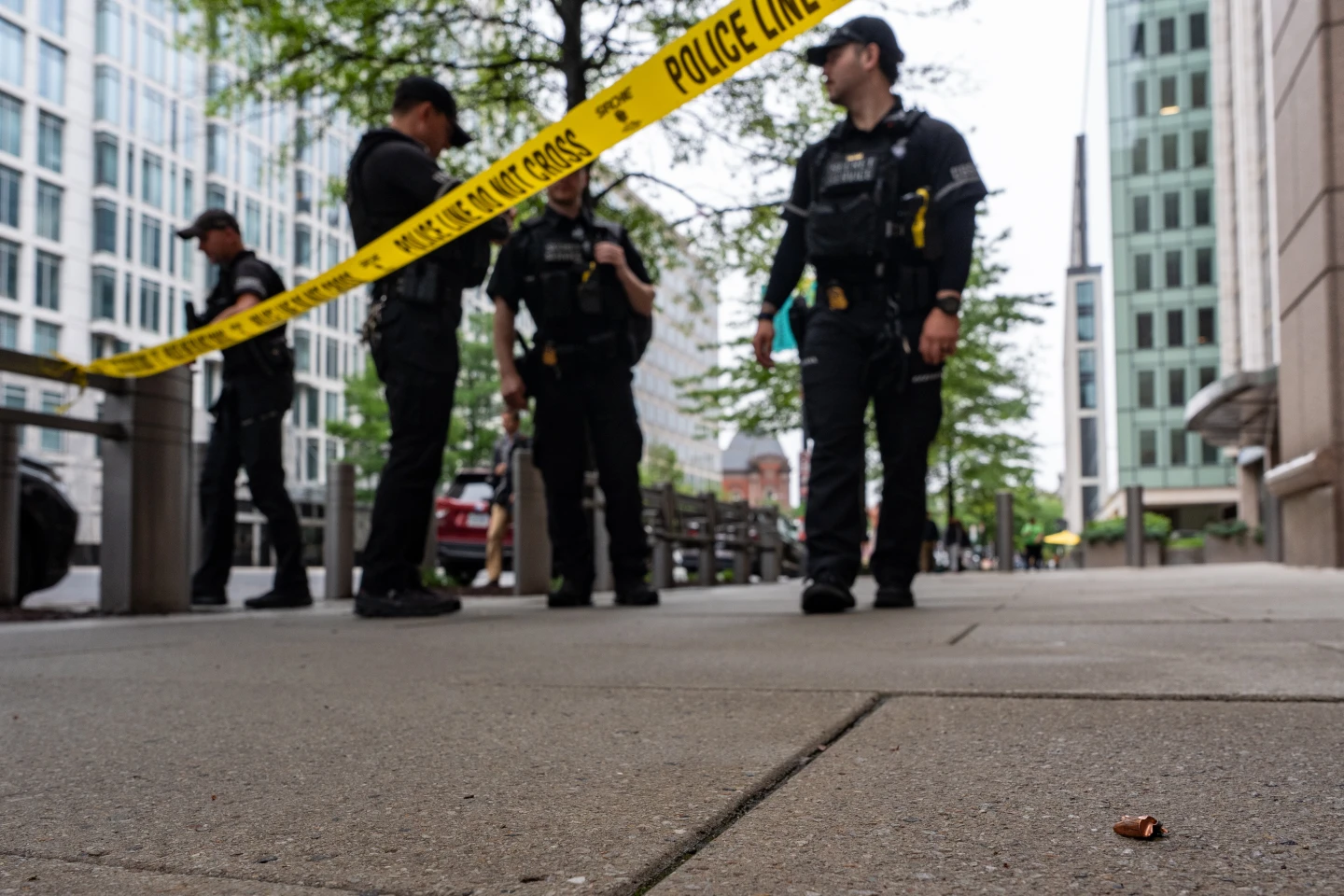 Bystander Shot by Secret Service During White‑House Shooting, Remains Serious but Stable