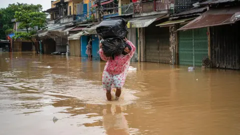 Tragic Flooding in Vietnam Claims 41 Lives Amidst Unrelenting Rain