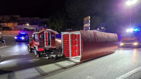 17 Injured as Tourist Train Overturns During Cártama Tapas Festival