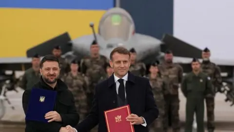 Ukraine to Receive 100 French Rafale Fighter Jets Amid Escalating Russian Attacks