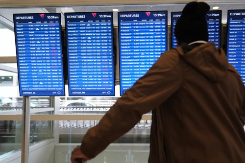 U.S. Air Travel Faces Major Disruptions Amid Ongoing Government Shutdown