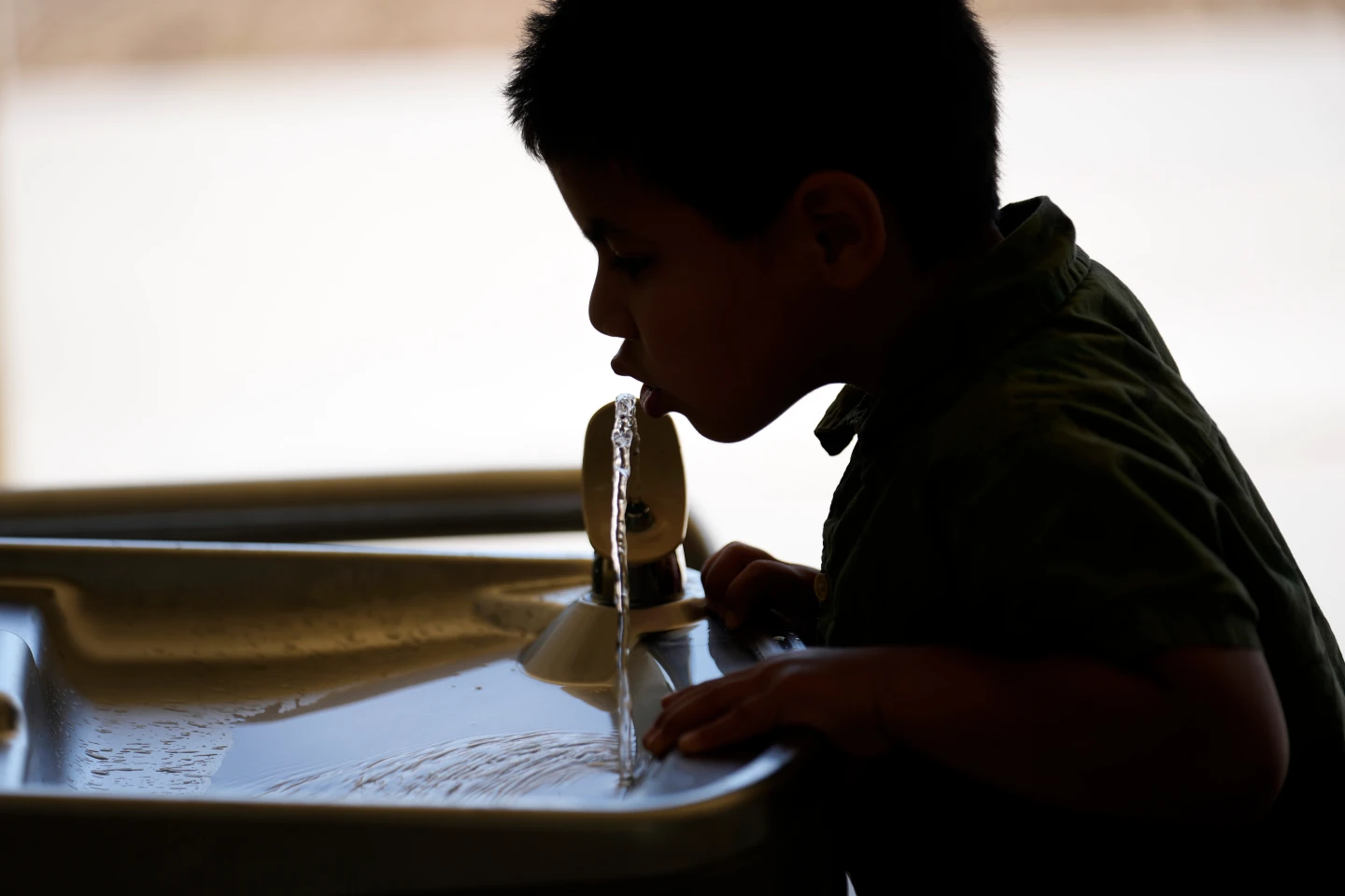 U.S. Water Utilities Face Fluoride Shortage Amid Middle East Conflict