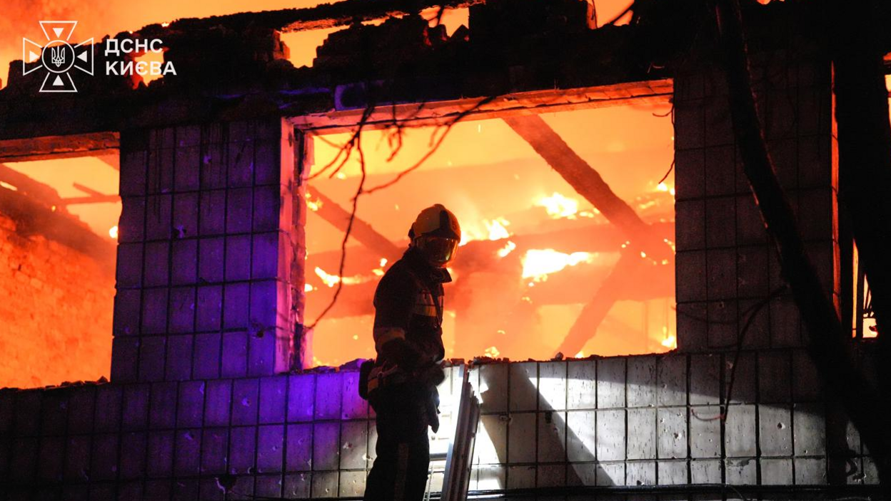 Russian Strikes Sink Six Rail Workers in Kyiv, Raising Casualty Toll