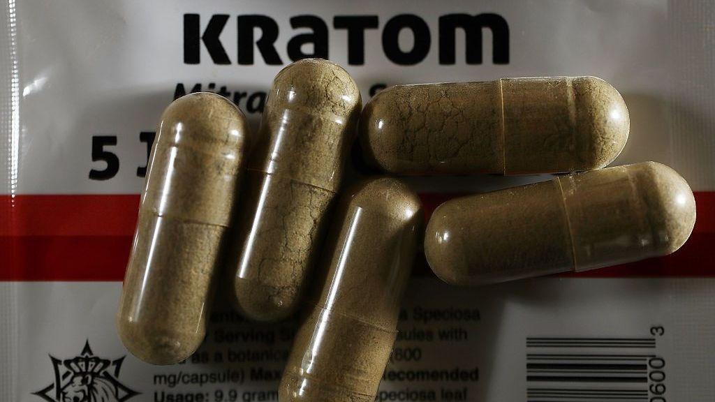 Kratom: US “Gas Station” Drug Spurs Growing Bans and Safety Concerns