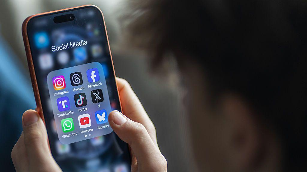 New Zealand Plans Bill to Ban Children Under 16 From Social Media