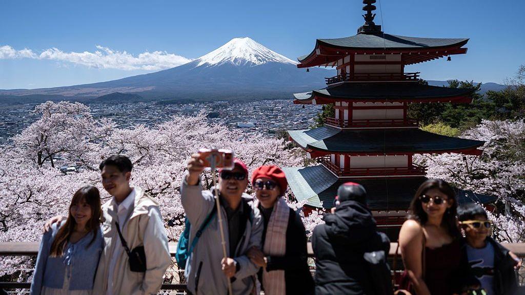 Japan Raises Permanent Residency Fees by 20× in Immigration Overhaul