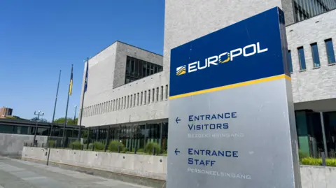 Teenage Espionage: Two Dutch Boys Arrested Over Links to Russian Spying Activities