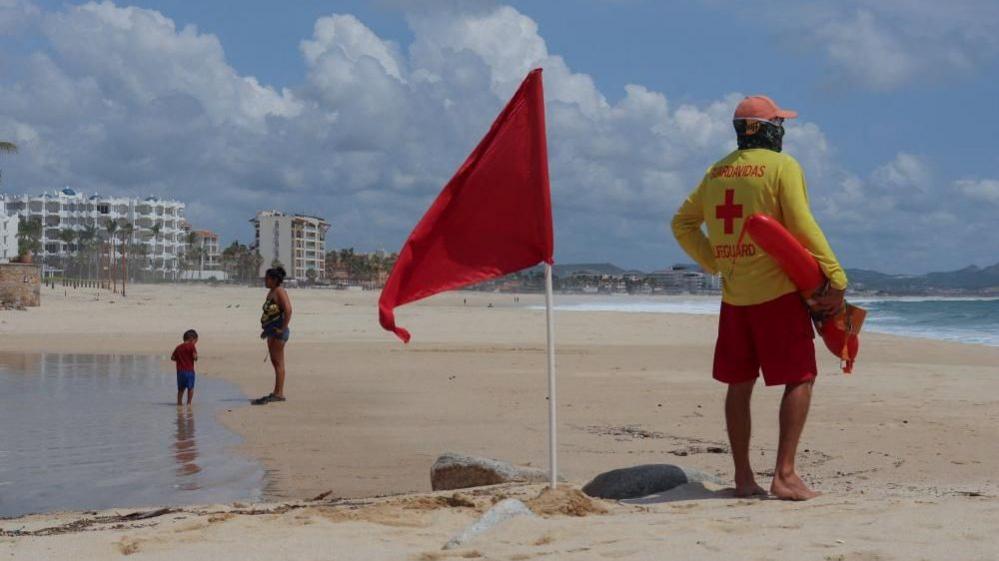 Hurricane Polo Threatens Baja California Sur: Residents Brace for Impact