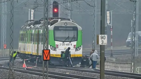 Ukrainians Linked to Russian Intelligence Suspected in Polish Rail Sabotage