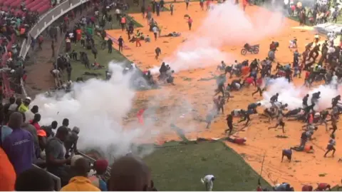 Tragic Chaos: Violence Erupts as Mourners Gather for Raila Odinga's Body