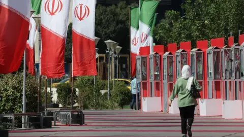 US Deports Second Group of Iranian Nationals Amid Ongoing Tensions