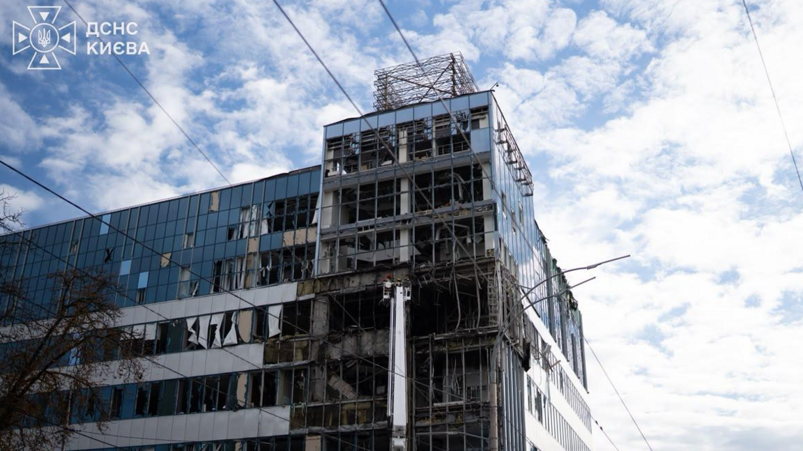 Russia Expands Attacks on Kyiv's Data Hubs to Shut Down Everyday Life, Zelensky Says