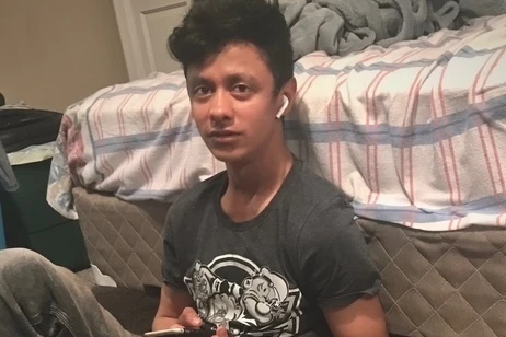 Honduran Migrant Dies After Being Struck by Vehicle While Fleeing ICE