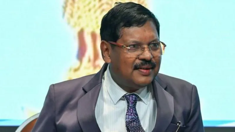 Shoe Attack on Chief Justice Highlights Tensions Over Religious Remarks in India