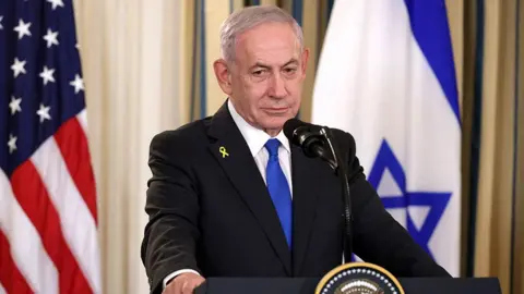 Netanyahu Faces Political Dilemma as Peace Negotiations with Trump Intensify