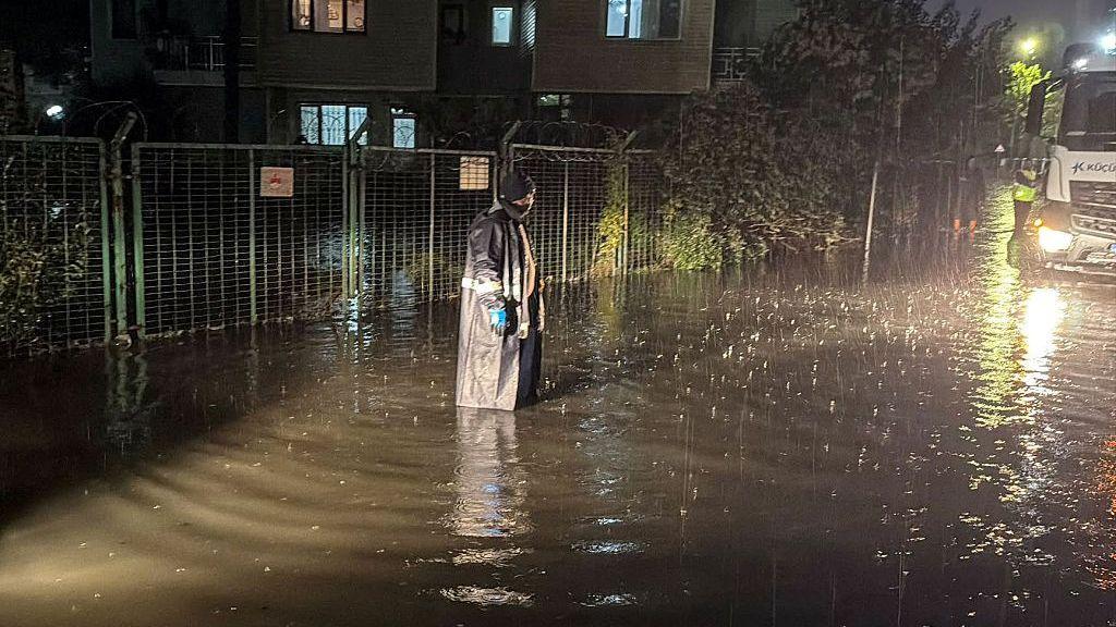 Istanbul Suffers Deadly Floods After Record-Breaking Rainfall