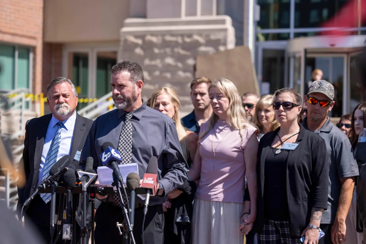 Idaho Judge Blocks Release of Graphic Photos in Student Murder Case