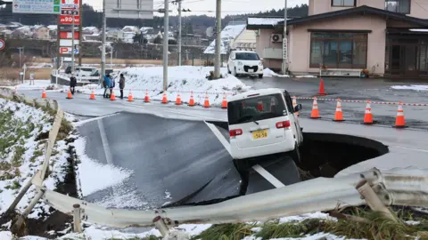 At Least 30 Injured in Magnitude 7.5 Earthquake in Northern Japan