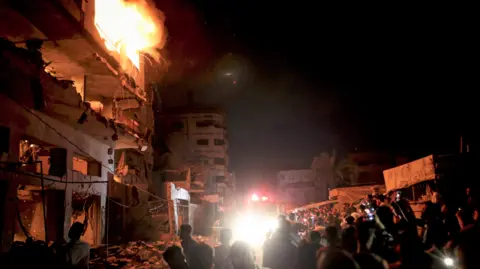 Hamas Commander Killed in Israeli Air Strike Amid Ongoing Violence