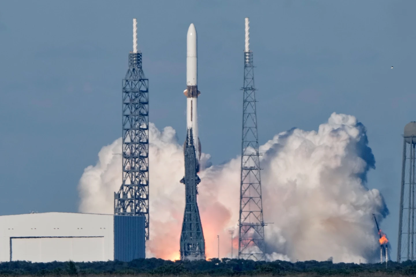 Blue Origin's New Glenn Rocket Launches NASA's Mars Mission