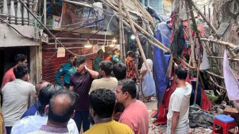 Tragic Earthquake in Bangladesh Claims Lives and Shakes Capital