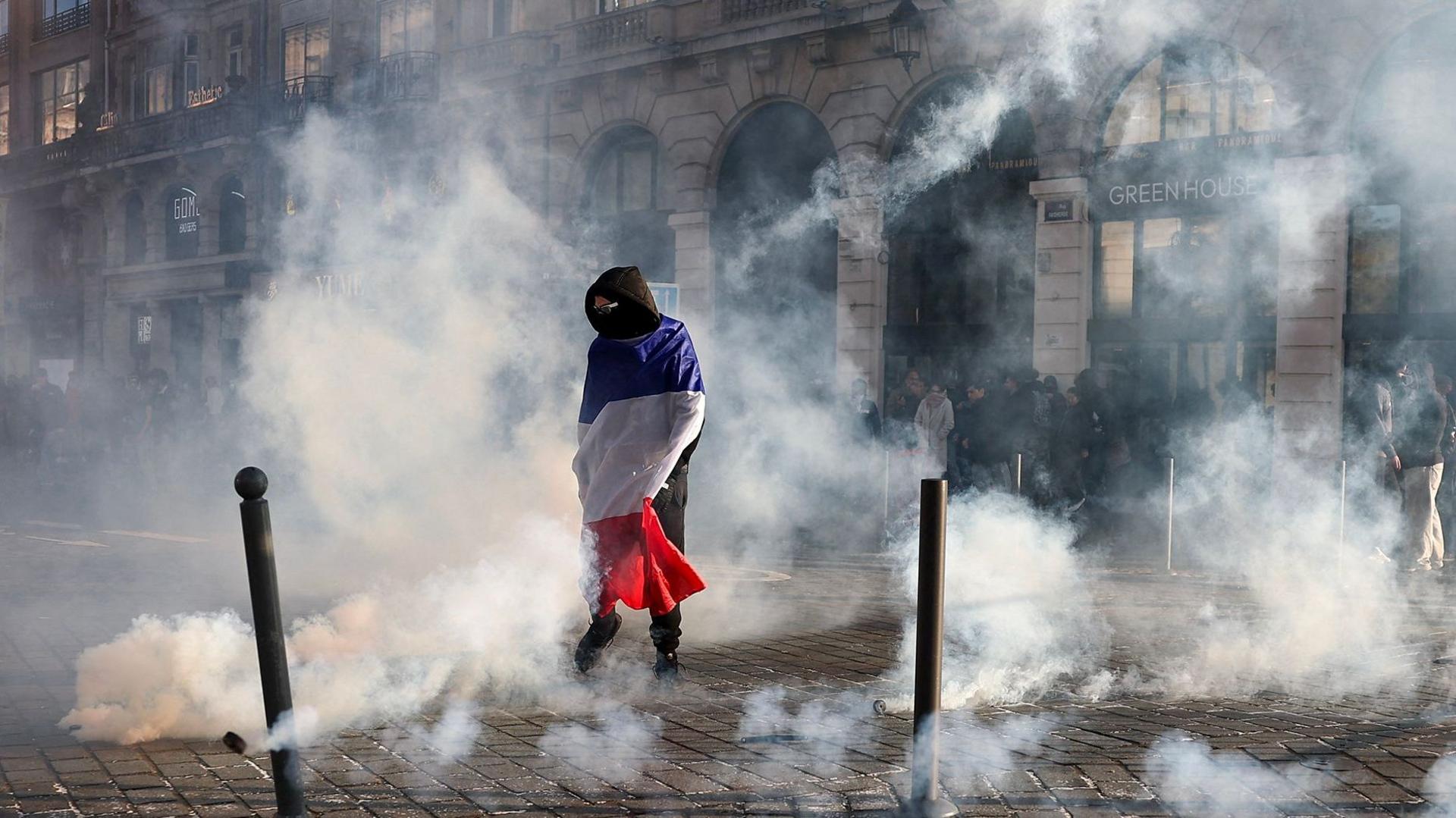 Macron Blames Foreign Leaders for Exploiting French Riots