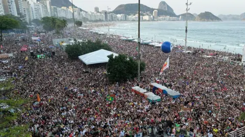 Massive Protests Erupt in Brazil Against Amnesty Bill for Bolsonaro