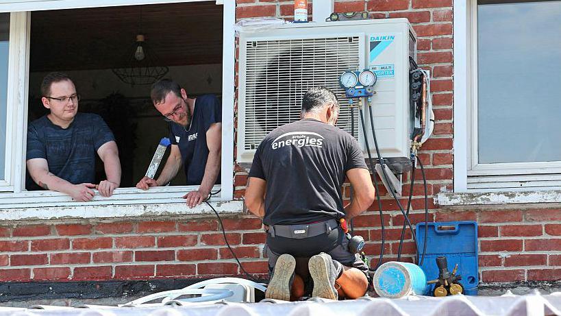 France’s heatwave forces political split over air‑conditioning