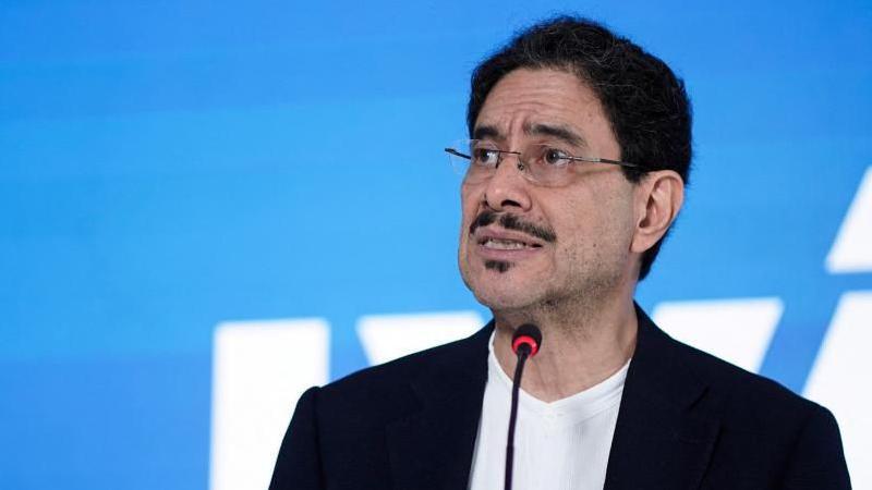 Colombian left‑wing candidate Ivan Cepeda concedes defeat in tight run‑off