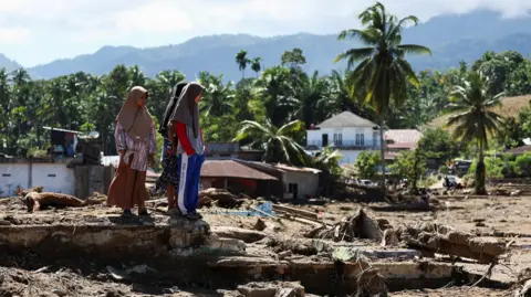 Tragedy Strikes: Death Toll in Indonesia Floods Surpasses 500