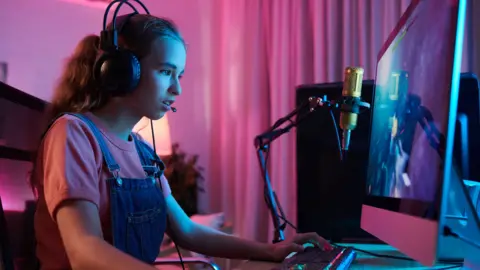 Australia's Social Media Ban Skips Gaming Platforms Amidst Addiction Concerns