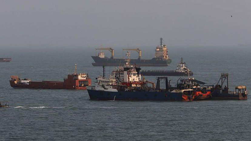 Two Filipino Sailors Killed After Saudi Tanker in Strait of Hormuz