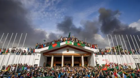 Historic Return of Exiled Leader for Landmark Elections in Bangladesh