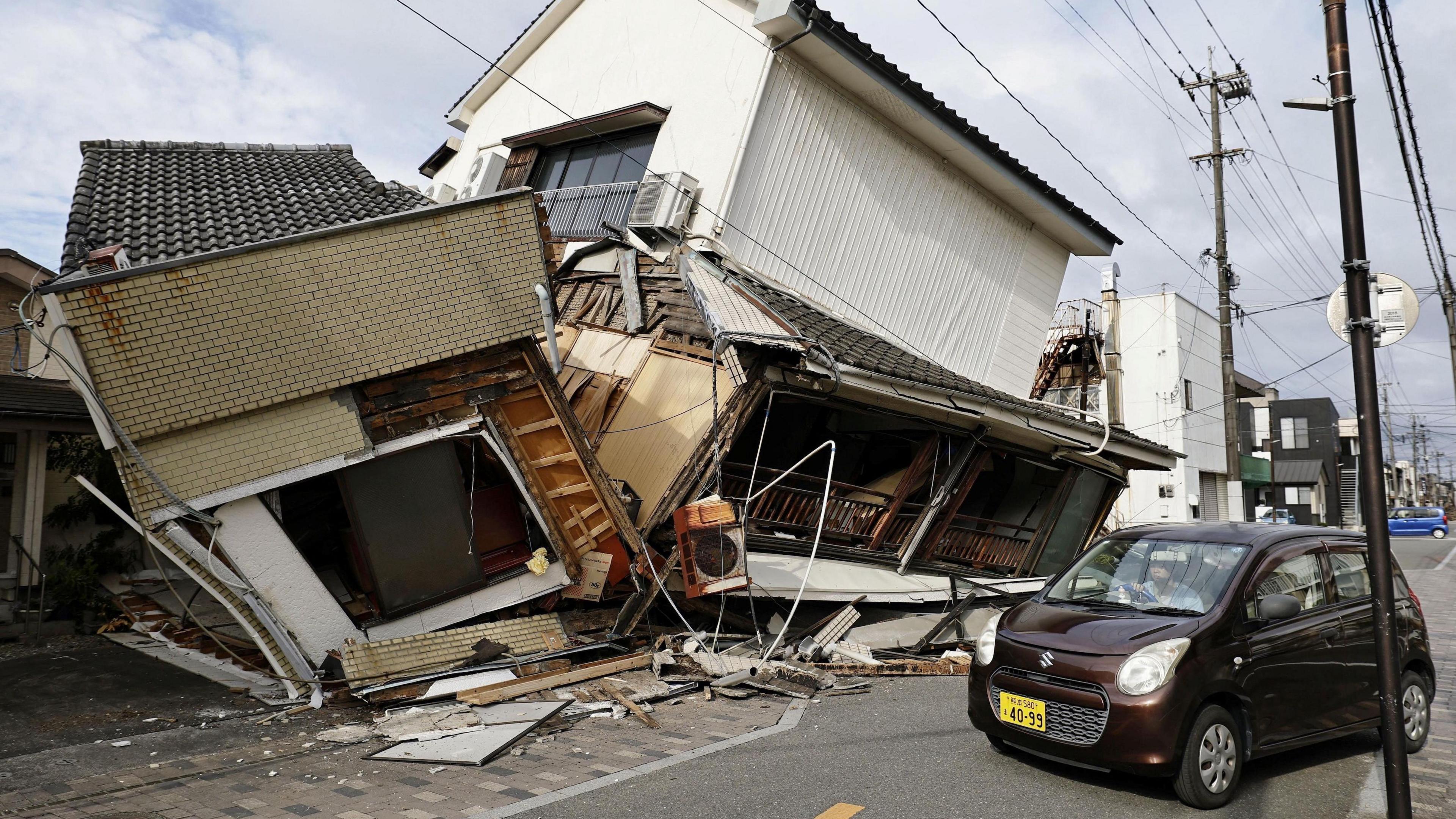 Kumamoto earthquake leaves survivors in shock as rescue efforts continue