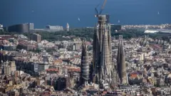 Sagrada Família Claims Title of World’s Tallest Church
