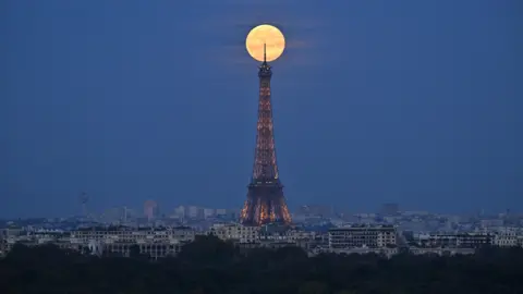 The Hunter's Moon: A Stunning Supermoon Illuminates Global Skylines