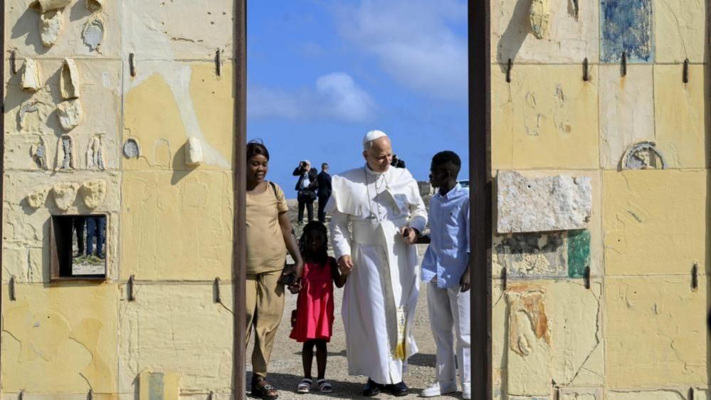 Pope Urges Europe to Do More for Migrants on Lampedusa Island